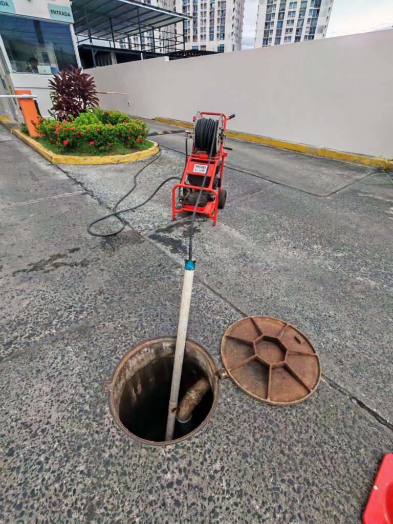 Servicio de Destape de tuberías de agua en Panamá