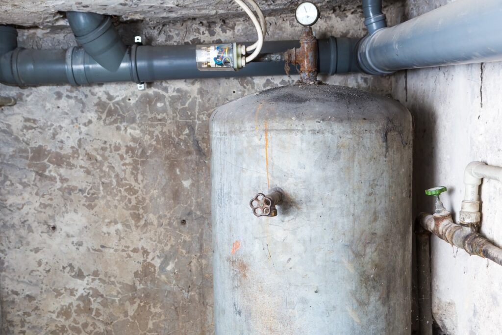 Beneficios directos de la limpieza programada de tanques en edificios